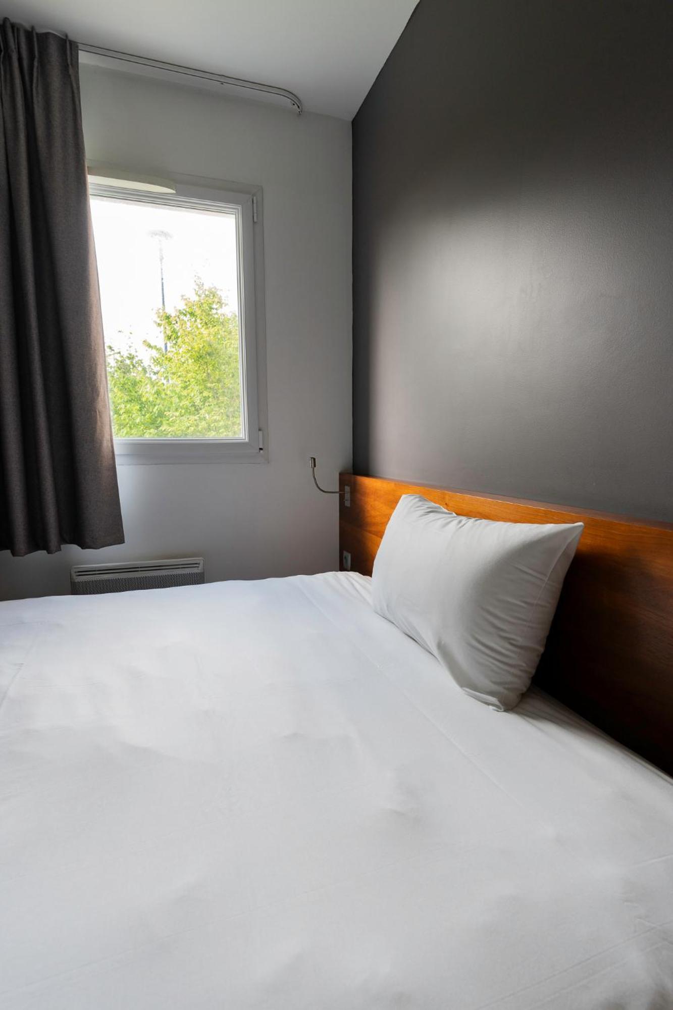 Sure Hotel By Best Western Guerande Exterior photo